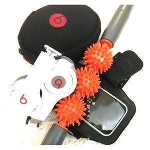 Workout kit - including beats, arm band, roller